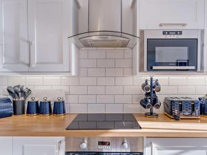 2 Bed in Brixham oc-bx078