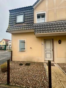 Maisonnette Berck, California