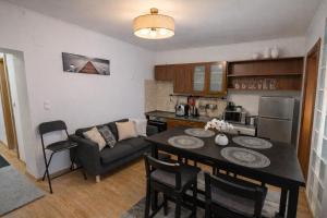 Downtown Astoria Deluxe Loft