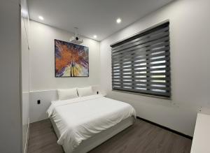 CeeDee Home - individual room or entire house