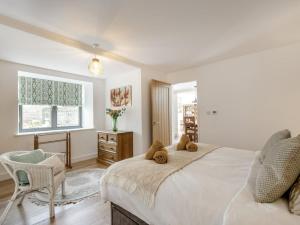 3 Bed in Brixham oc-90614