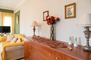 Greenhill Escape Spiros & Eleni