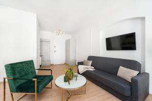 Fresco Residence by Tyzenhauz