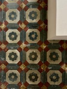 Suite44 - Charming suite in a Historic buildingon a Fascinating Staircase with conserved frescoes, original floors and private Jacuzzi