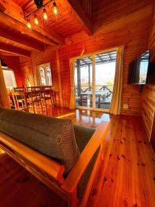 Aso Log house with a superb view 2 minutes by car from Roadside Station Kugino Accommodation suite