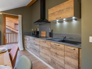 Appartement neuf avec grande terrasse, balcon et parking à Serre Chevalier - FR-1-808-4