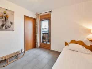 Appartement cosy avec terrasse, vue sur montagne, proche pistes - FR-1-808-15