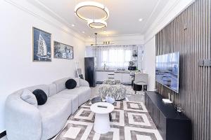 Lavington Newest Luxe