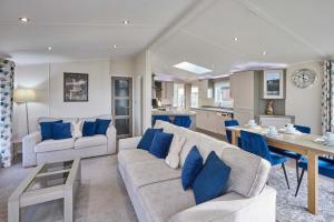 Oakmont 4 - Lodge with Hot Tub