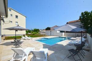 Joly Apartments