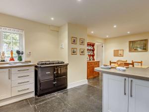 4 Bed in Tavistock oc-92491