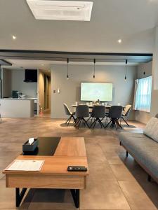 超大豪华170平方米复士双层 最大16人