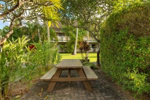 Plantation Hale Suites