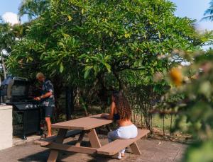 Plantation Hale Suites