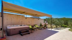 Holiday home Oaza Maslina by Villas Guide