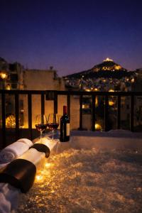 Athens Center Apartment with Private Jacuzzi
