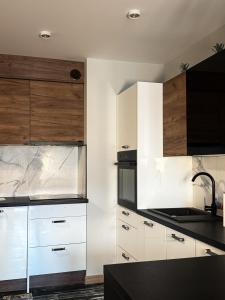 Green Baltic Portovo Family Apartment Near Old Town Balcony