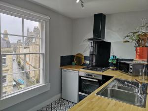 Georgian 2 bed City centre Parking Views