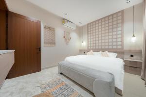 غرفة وصالة طراز وابي سابي تسجيل دخول ذاتي