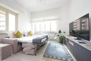 Vatican vista gem apartment with Balcony