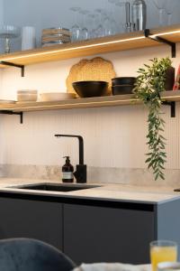 Stylish Central Brighton Flat - 3min Walk to Beach