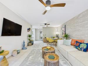 Wells Street Apartment