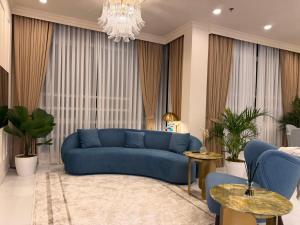 Elegant 4BR penthouse in BGC