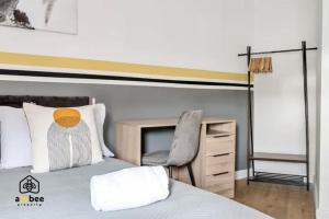 City Centre Apartment - close by tomain shops, attractions, bars & more!