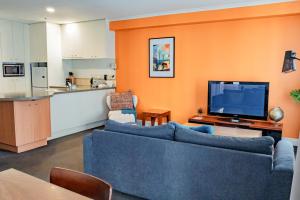 Gorgeous CBD Apt w Pool, Gym, Aircon and Carpark