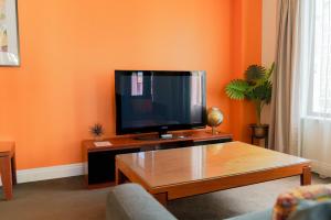 Gorgeous CBD Apt w Pool, Gym, Aircon and Carpark