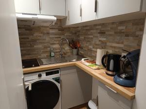 APPARTEMENT CLI%ATISE ET PARKING PRIVE