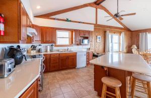 Anna - Corolla, Ocean Sands, Oceanfront, 4 Bedrooms, Ocean Views, Private Walkway to the Beach