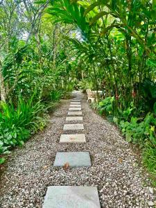 Beautiful 2BD Farmhouse for 4-10 pax