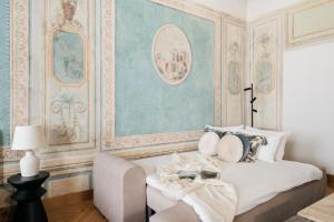 Fresco Residence by Tyzenhauz