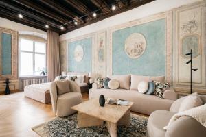 Fresco Residence by Tyzenhauz