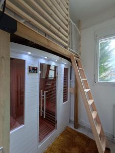 En famille ou entre amis-ies avec sauna et plage à 50m