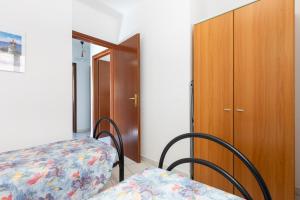 GuestHost - Cozy Flat with Terrace by the Sea img13