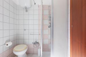 GuestHost - Cozy Flat with Terrace by the Sea img22