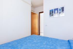 GuestHost - Cozy Flat with Terrace by the Sea img11