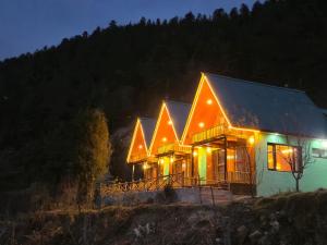 Nature Retreat cottage A frame cabin sainj valley