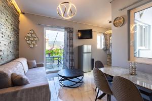 Kalamata Coastal Nest Modern Seaside Escape