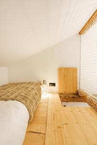 Chalet Charm - Private Mountain Retreat with Sauna, Jacuzzi & Kids Playroom