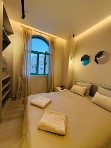 Drymades Beachfront Freklo Apartment