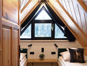 M Domki Zakopane - całoroczny komfortowy domek z kominkiem, dużym ogrodem, miejscem na ognisko, dla 8 osób