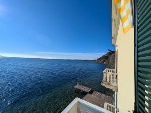 Riva Felice - Romantic Experience with Lake View