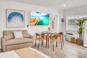 Hawksbill 201, Beach Studio, Heated Pool