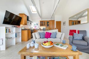 2 Bed in Polruan oc-cgart2
