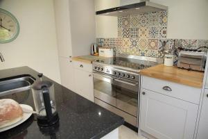 4 Bed in Gower oc-hh471