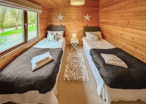 Pant Wilkin Lodges And Equestrian Centre