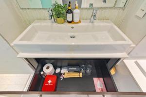 Exclusive Luxury Apartment in Sandton Skye